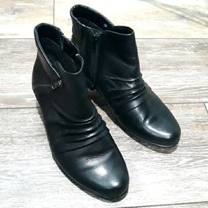 Earth black leather ankle boots. Size 7.5